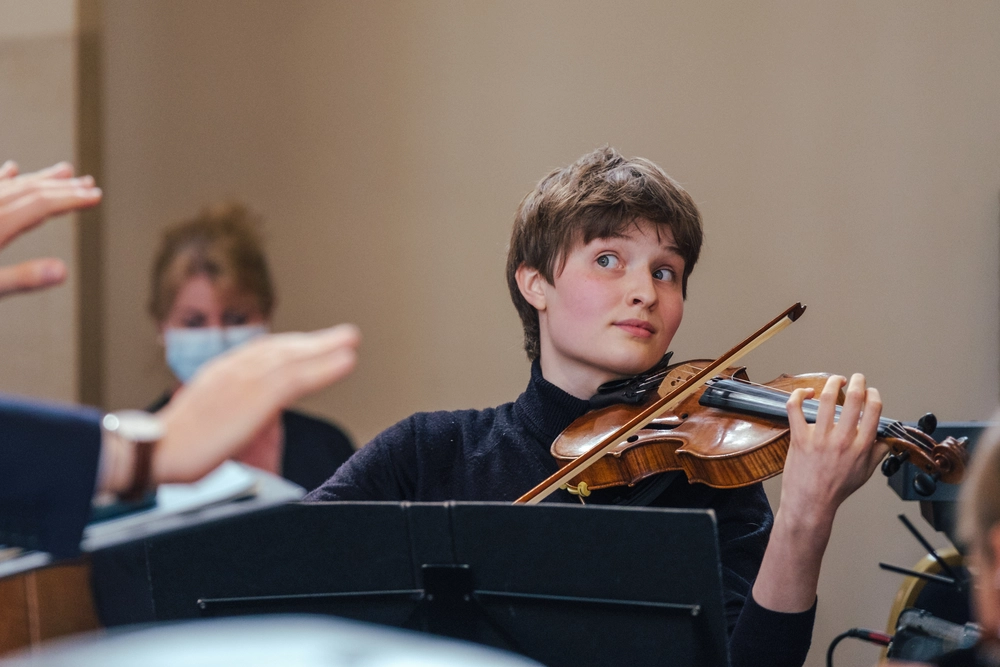 Student playing the violin